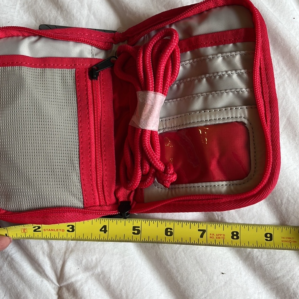 Eddie Bauer Connect Travel Wallet NEW with tags RED - Picture 7 of 8